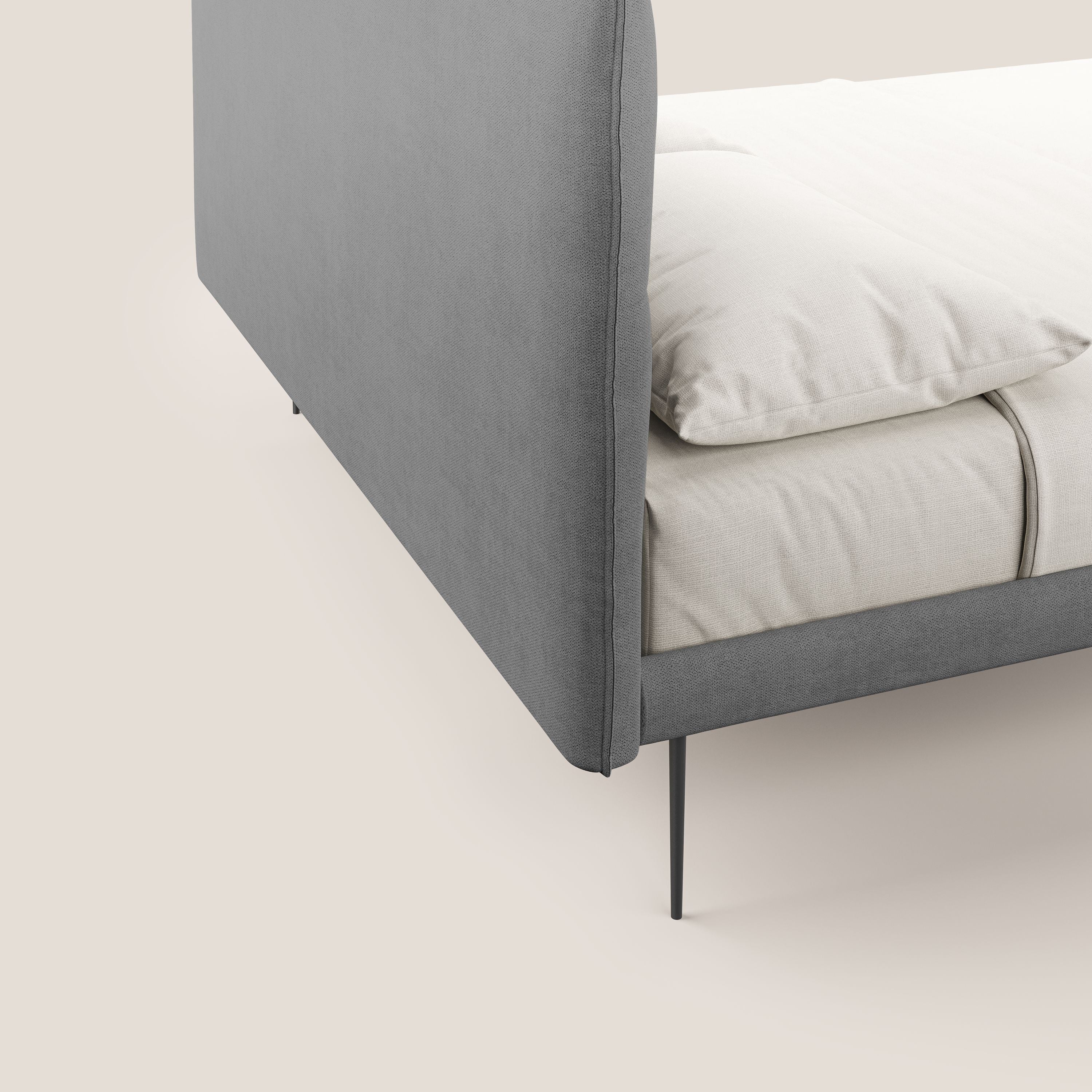 Akiko lit rembourré avec pieds hauts en métal en tissu imperméable T02 gris - Image 6