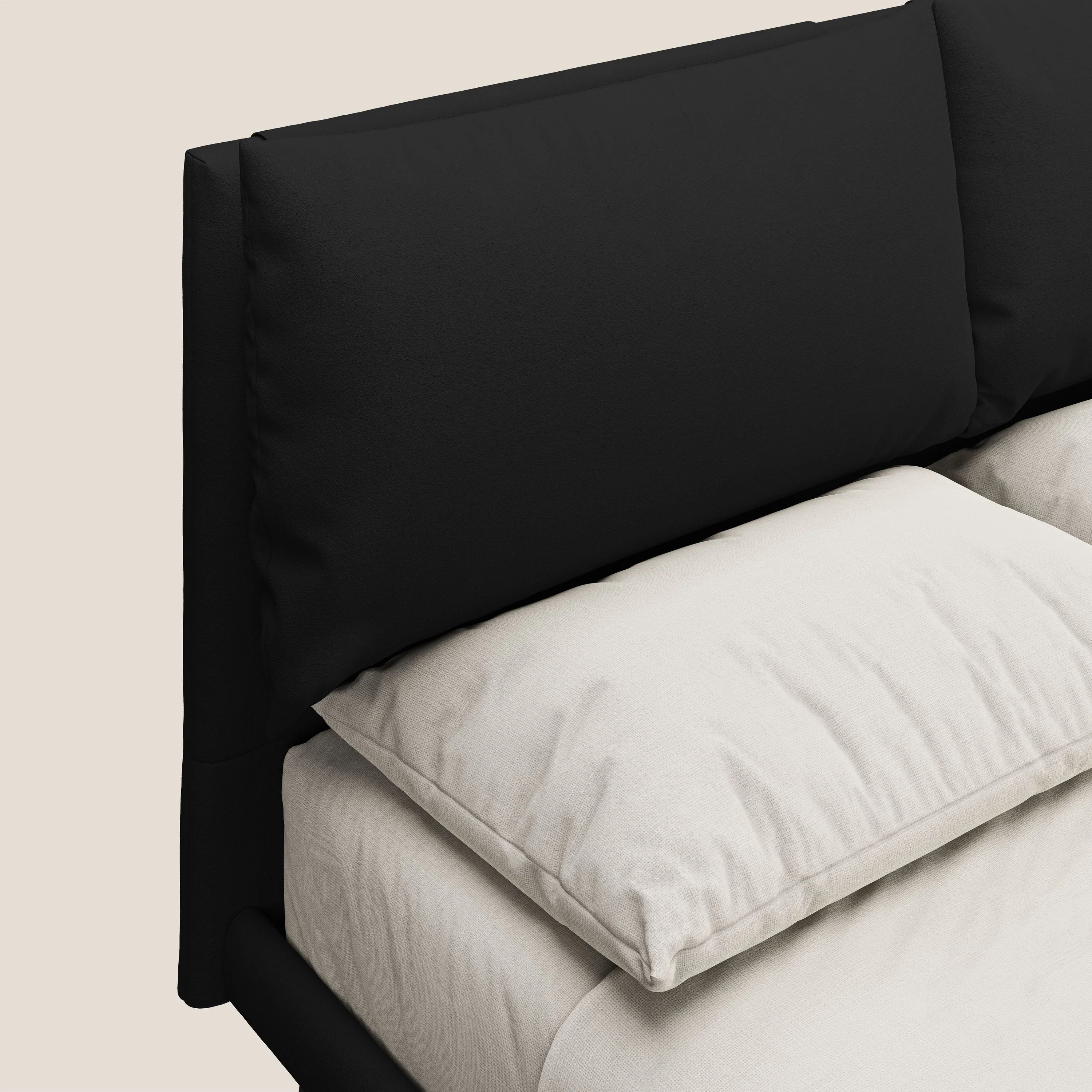 Astrid lit rembourré avec pieds en bois en microfibre détachable T11 noir - Image 5
