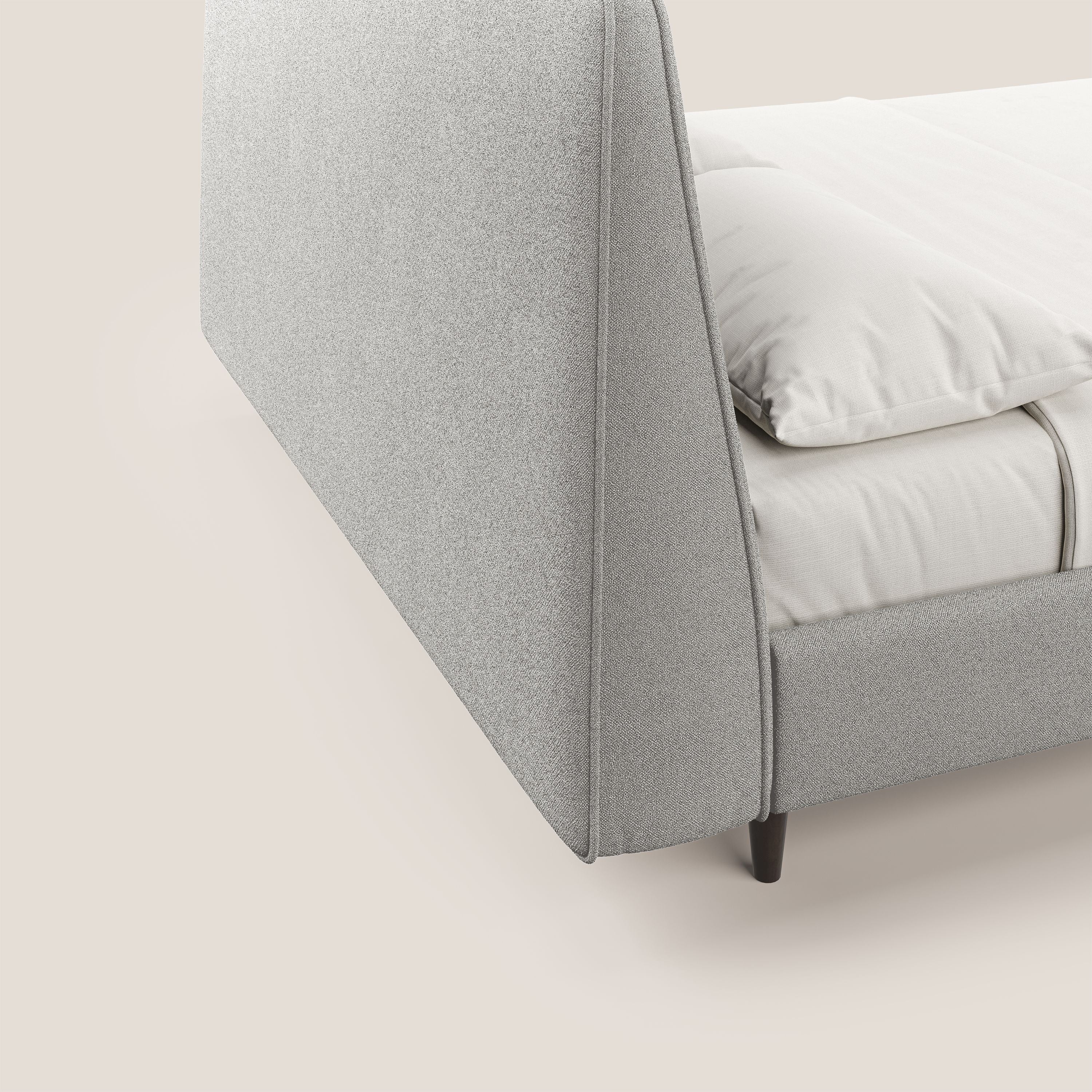 Dorotea lit rembourré avec pieds bois et tissu bouclette douce imperméable T07 gris - Image 3