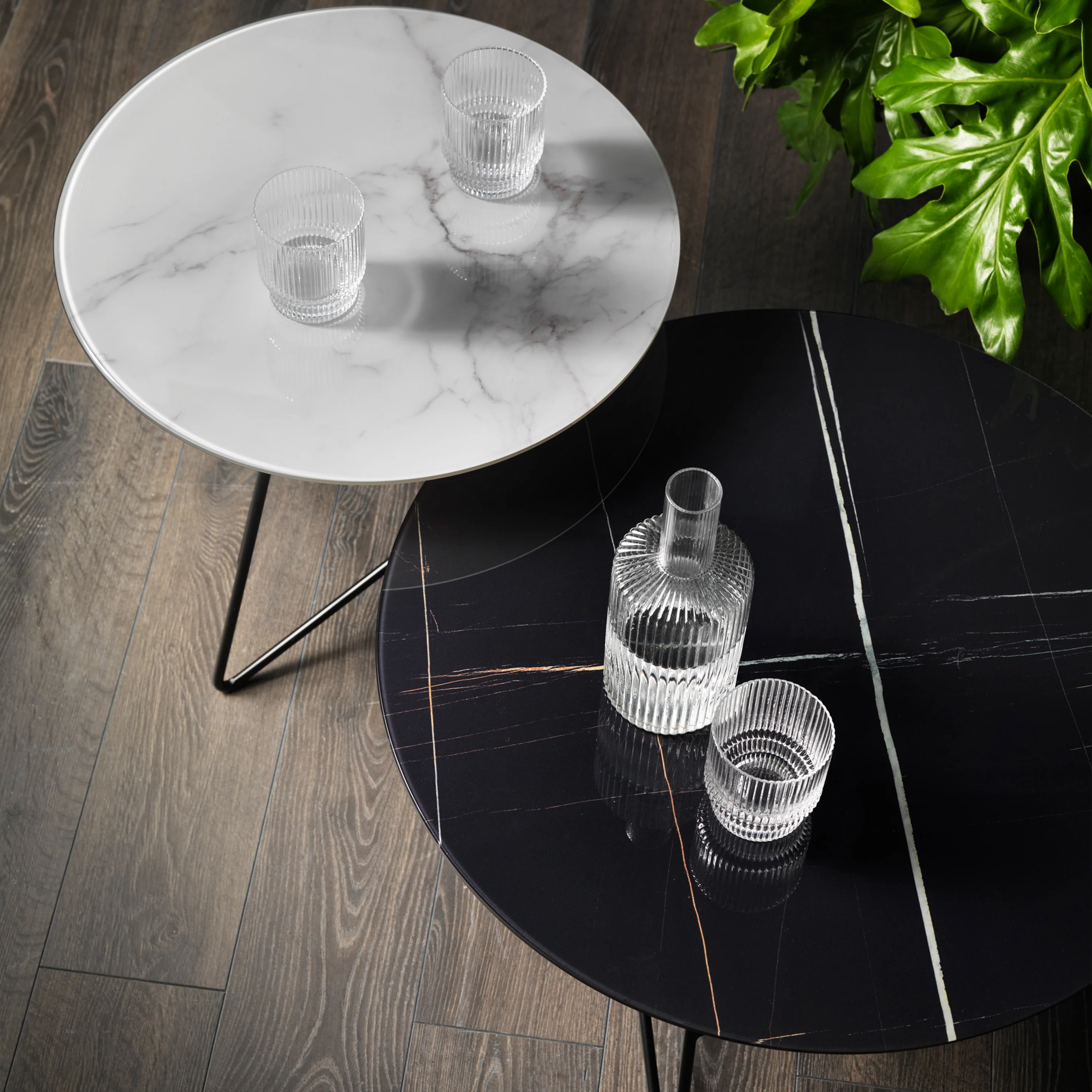 Ermione table basse ronde pour salon avec plateau en verre marbre blanc calacatta h44 noir - Image 2