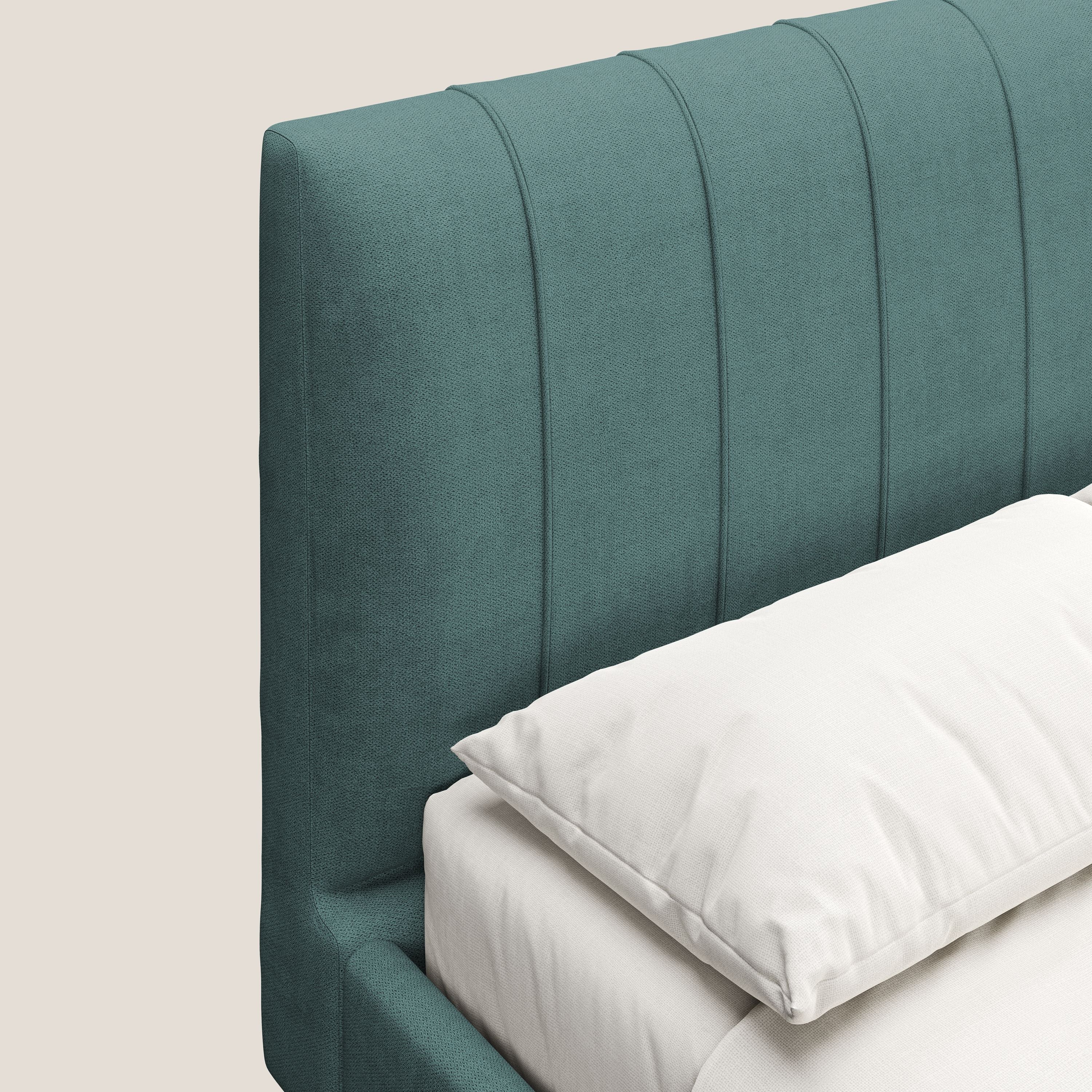 Selene lit rembourré avec pieds bois naturel déhoussable en tissu imperméable T02 bleu canard - Image 6