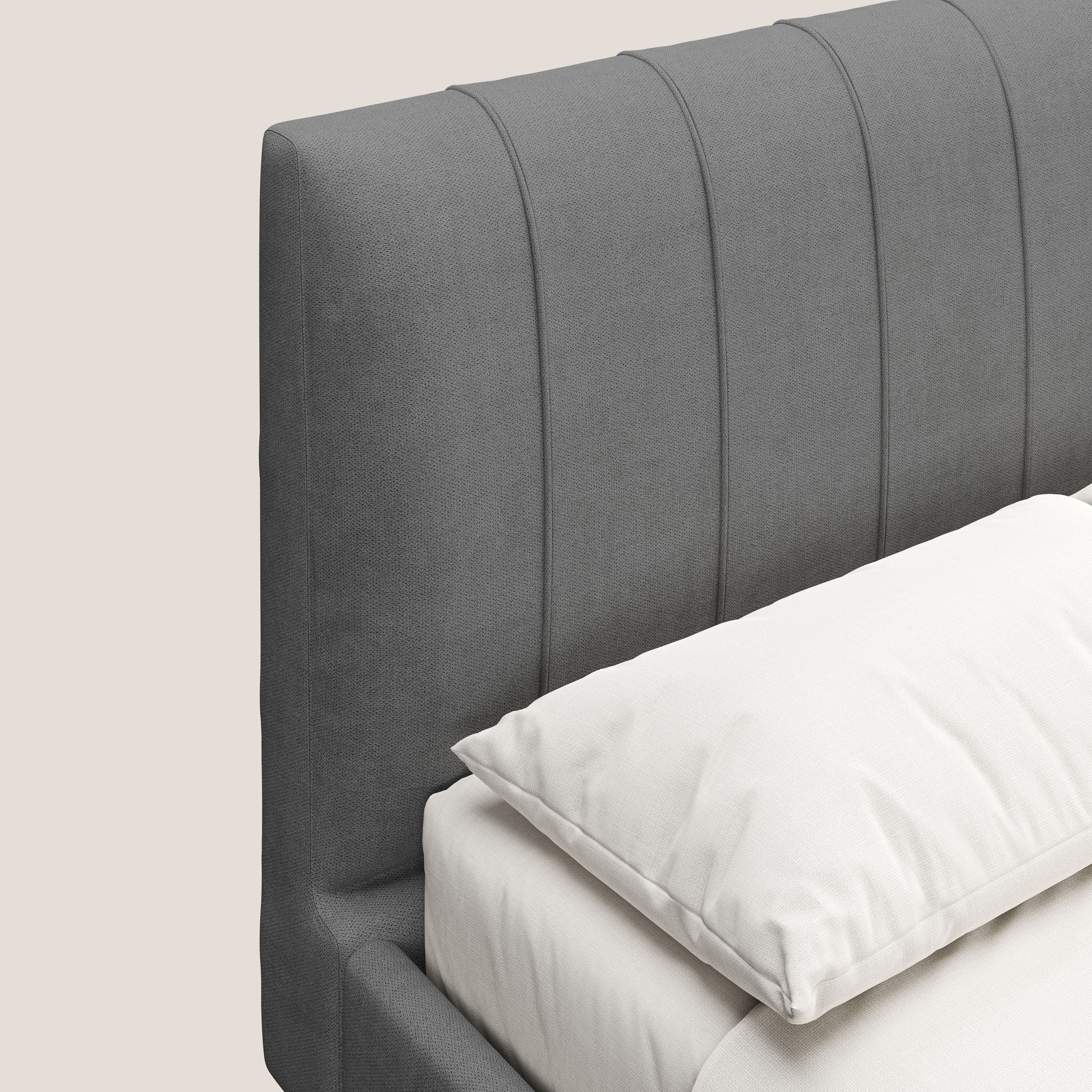 Selene lit rembourré avec pieds bois naturel déhoussable en tissu imperméable T02 gris - Image 6